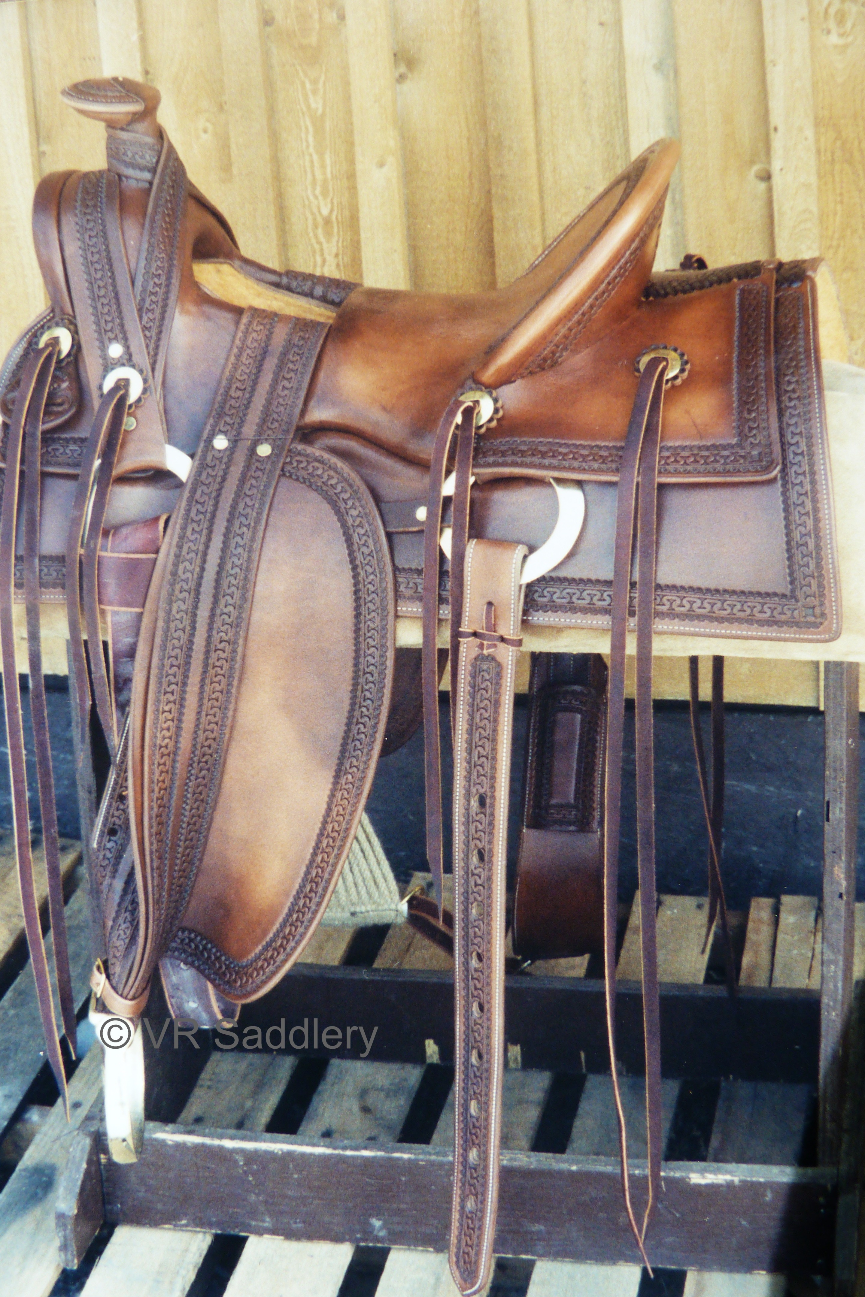 VR Saddlery:Custom western saddle